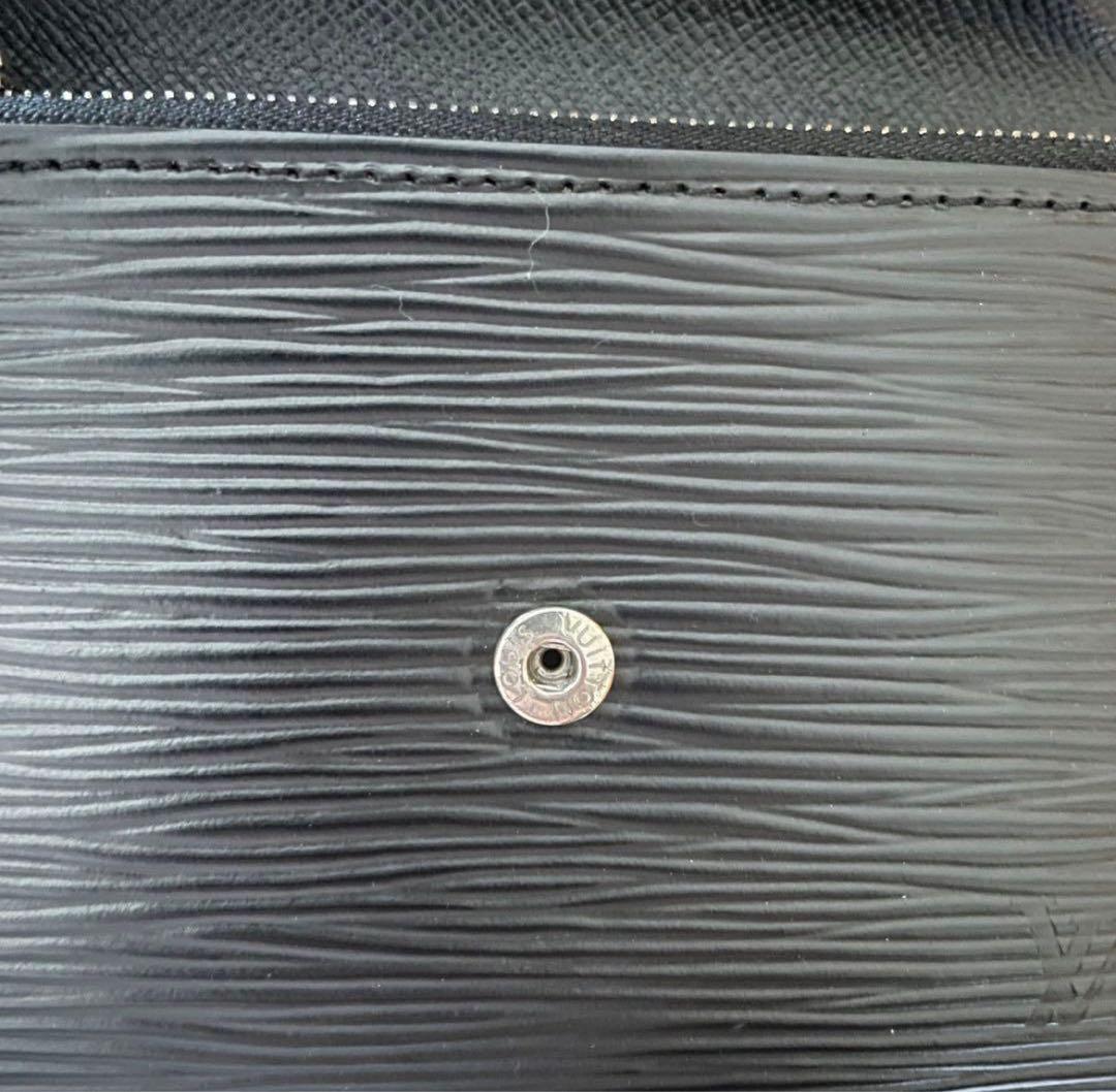 LOUIS VUITTON エピ二つ折り財布