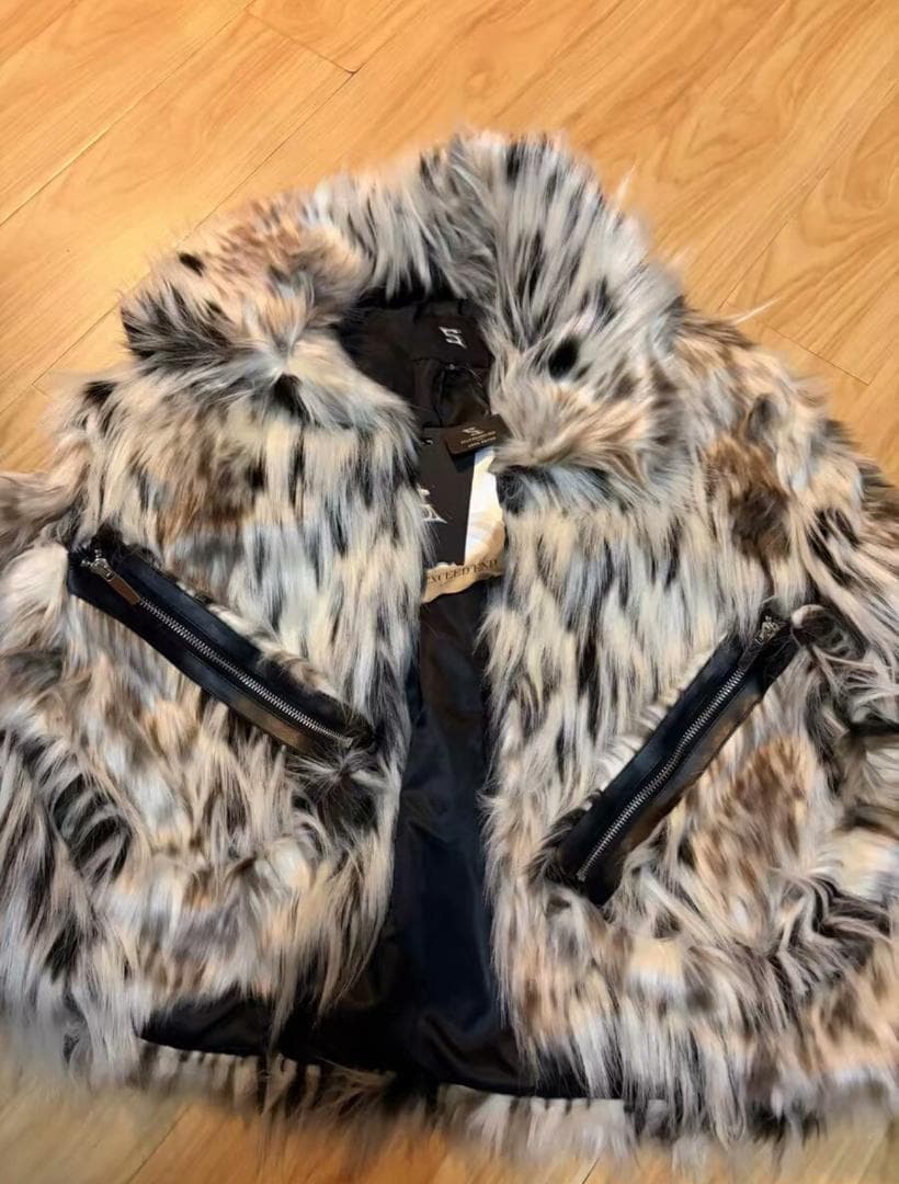 STARTEXCEEDEND フェイクファー アウターyvngpatra着用 S