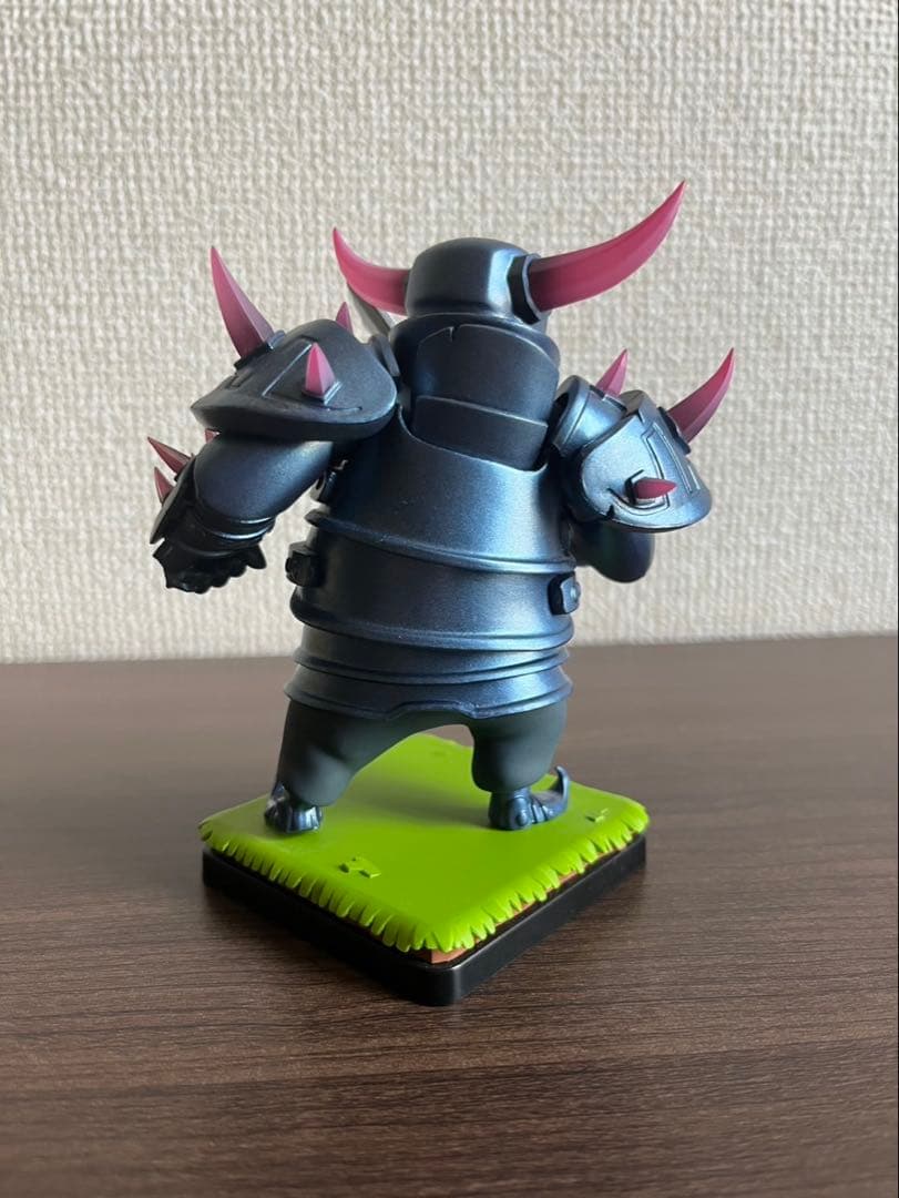 クラロワ クラクラ ペッカ フィギュア