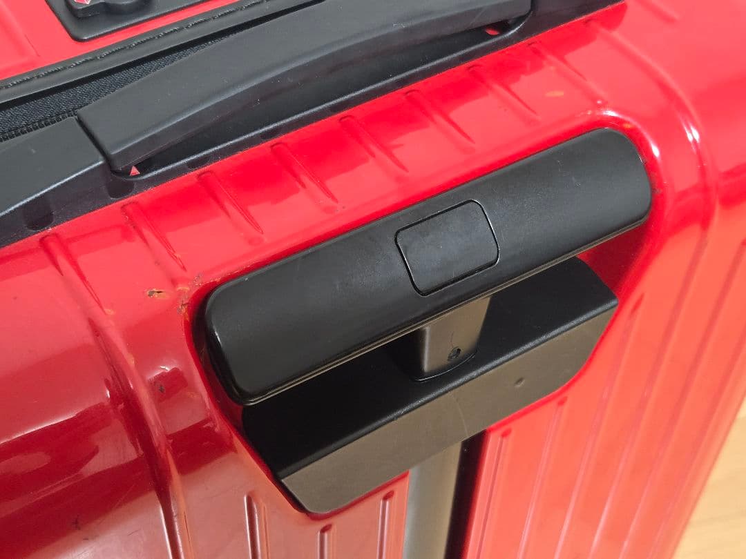 【中古】リモワ RIMOWA エッセンシャル ライト キャビン 37L レッド