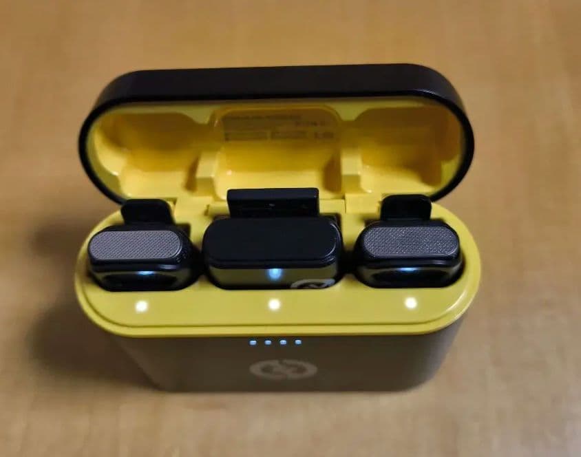 HOLLYLAND Lark M1 ワイヤレスイヤホンセット 外箱なし 本体のみ