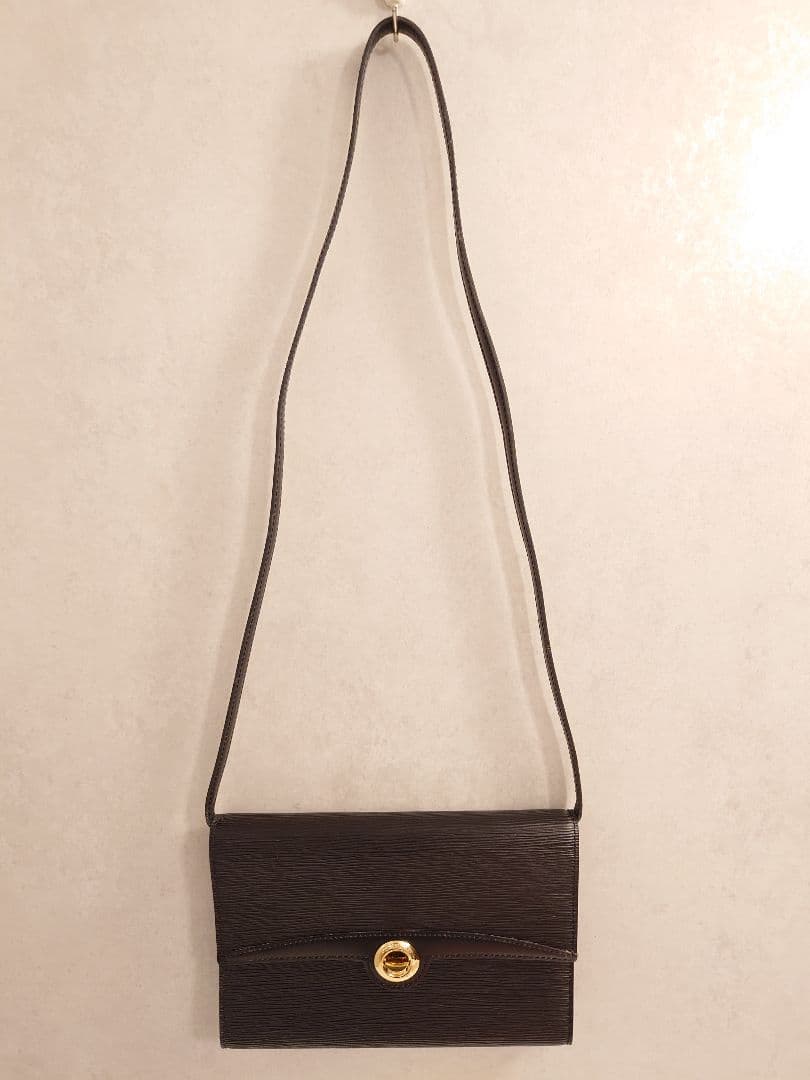 ルイ ヴィトン エピ ポシェット アルシュ ショルダーバッグ M52572