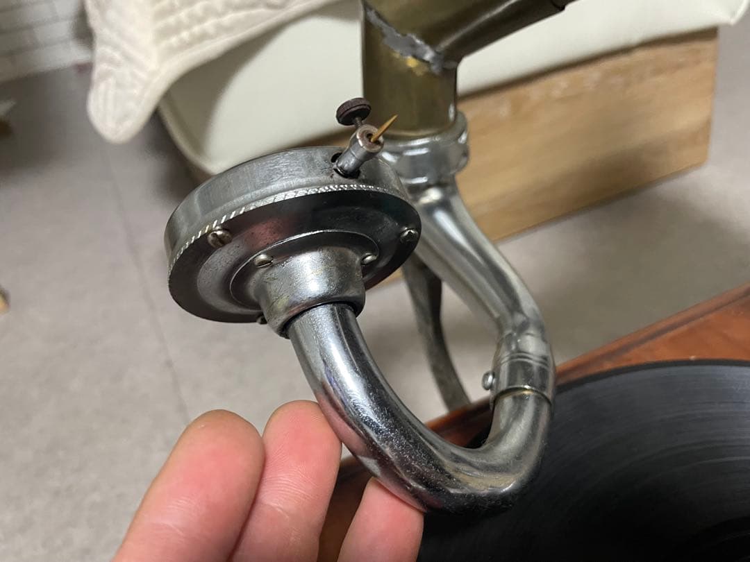 クラシック 木製 蓄音機 金属ホーン