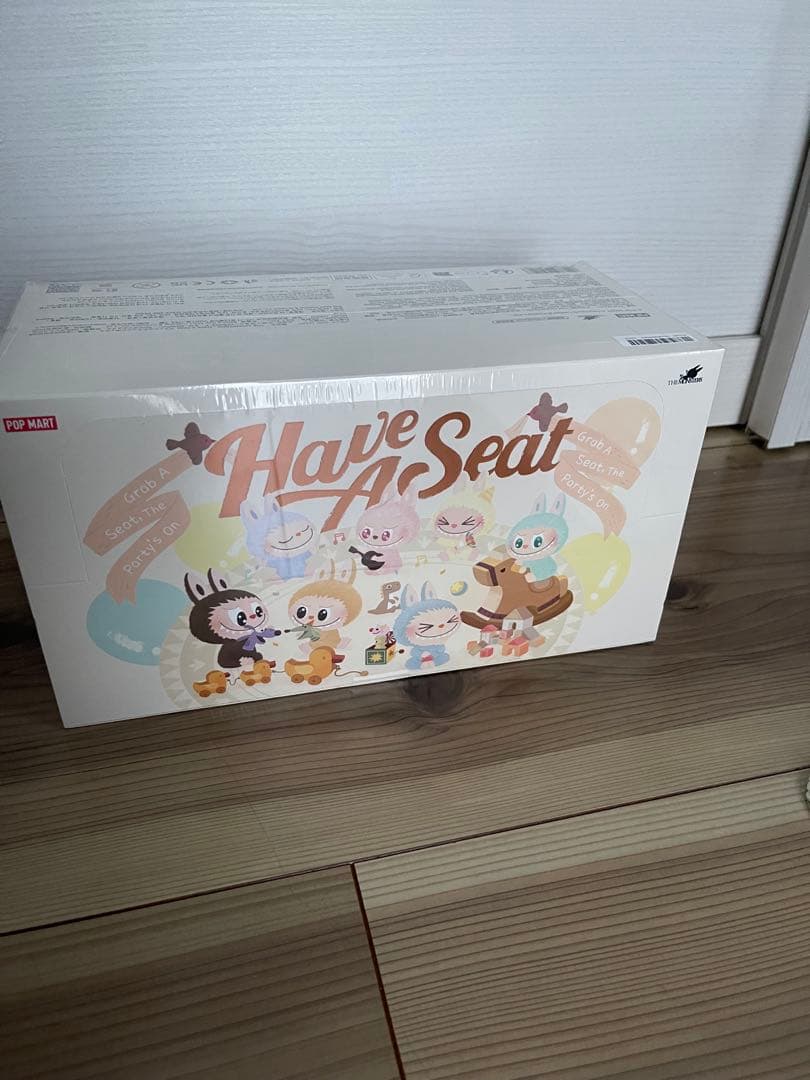 ラブブ　Have a Seat アソート　シュリンク付き