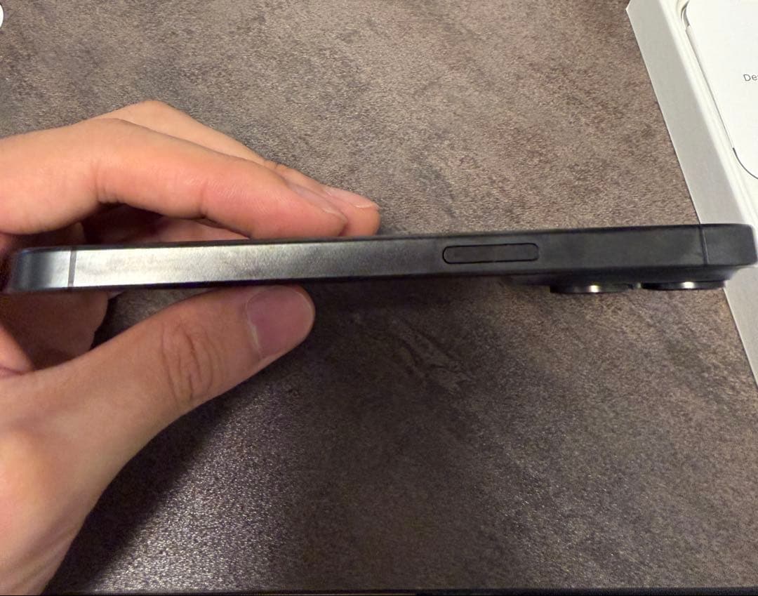 Apple iPhone 15 Pro スペースブラック 本体 256gb