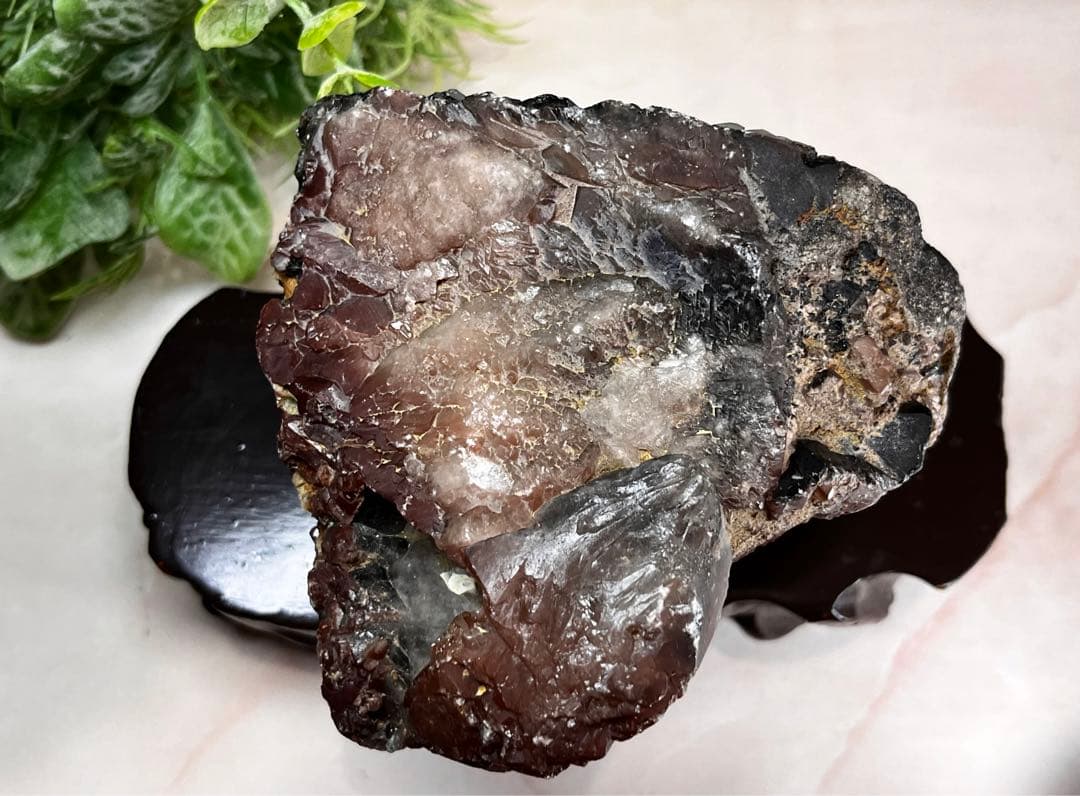 【最強の守護石】観音水晶　モリオン　黒水晶　ラフストーン　台座付き