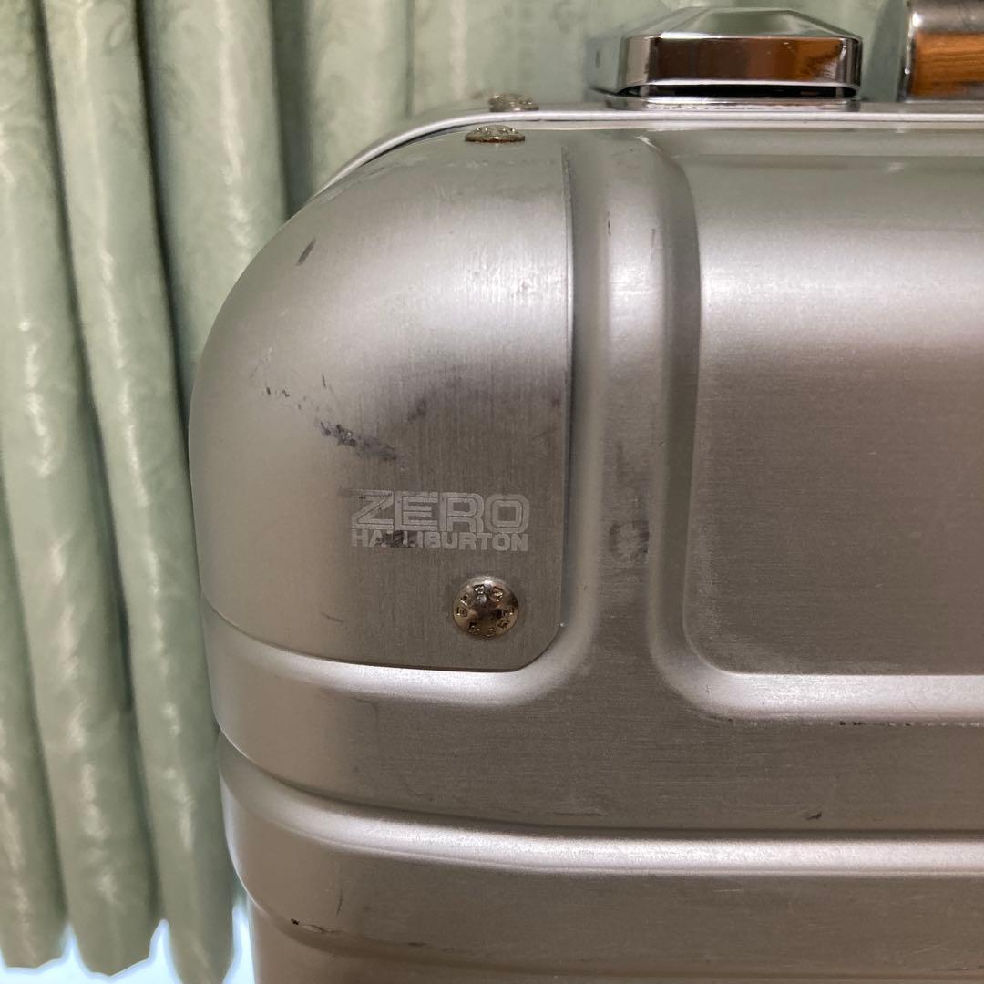 ゼロハリバートン　アルミキャリーケース　機内持ち込み可
