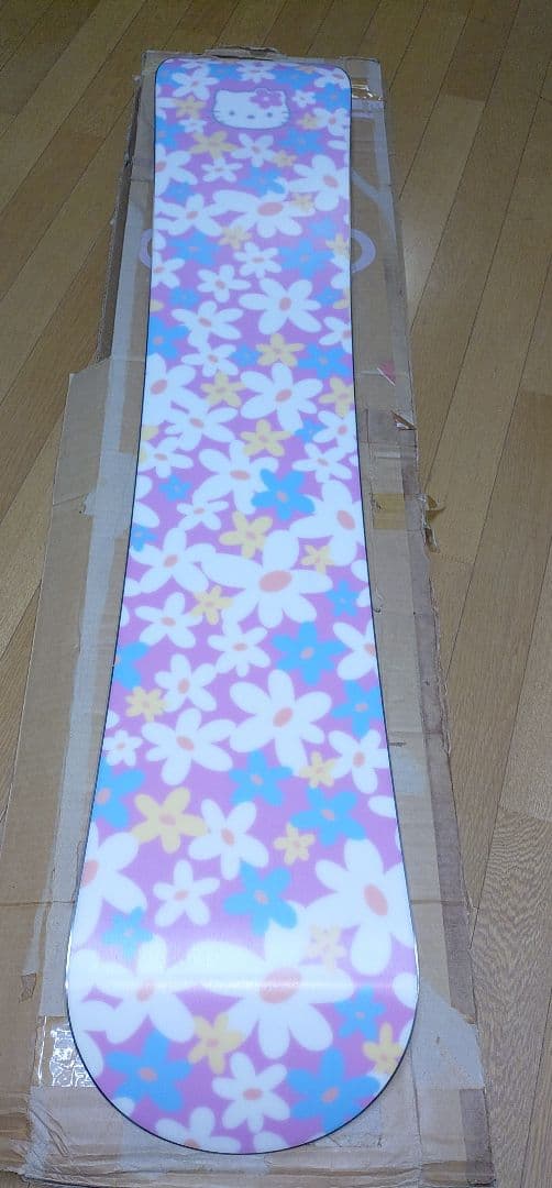 ハローキティ　スノーボード　直筆サイン入り　限定版