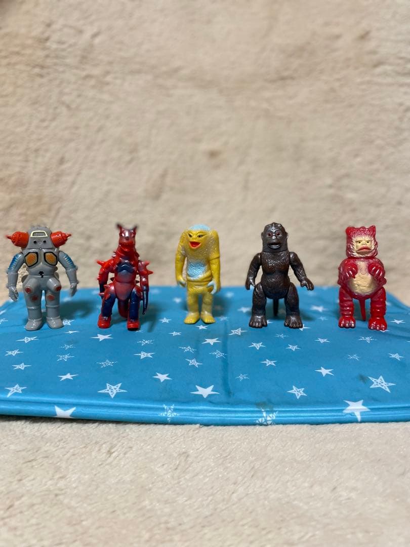 怪獣フィギュア 26体セット