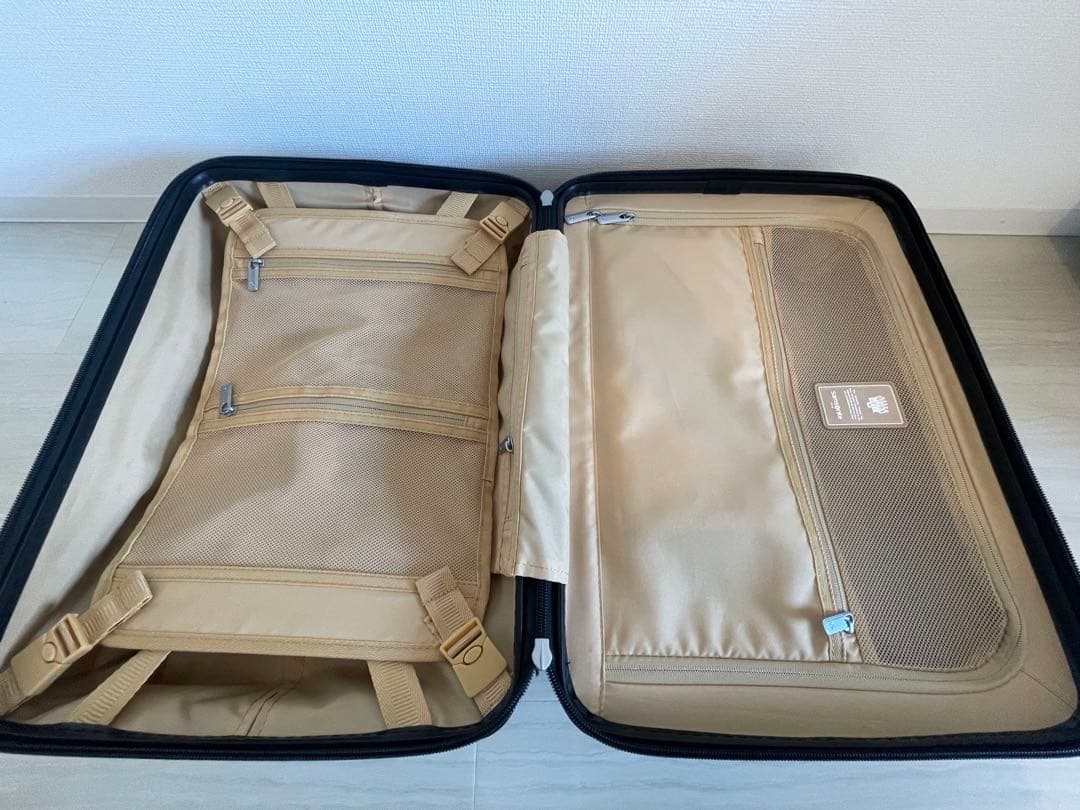 サムソナイト エナウ スピナー55 ブラック　スーツケース