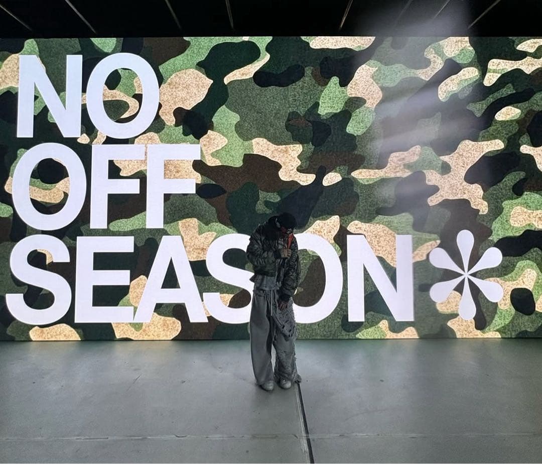 ジャケット・アウター mowalola graffiti bomber jacket