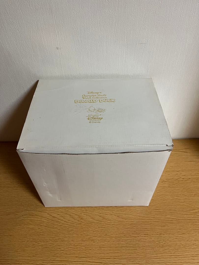 ドナルドダック　時計　小物入れ　フィギュア