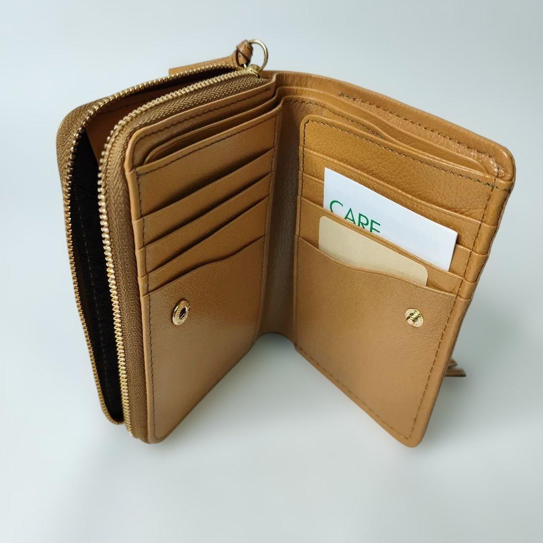 ※新品未使用タグ付き※Dakota二つ折り財布