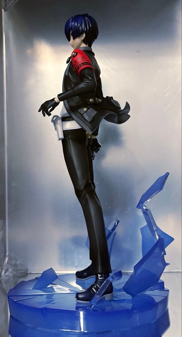 ペルソナ3リロード P3R 主人公 フィギュア　B2タペストリー付き