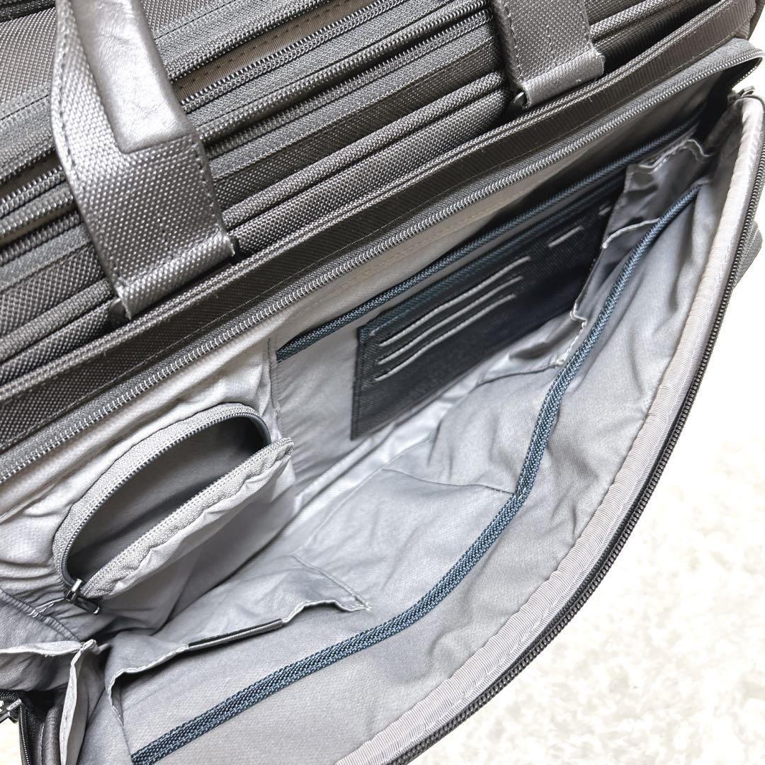 TUMI キャリーバッグ ALPHA2 機内持込可 黒 ビジネス大容量