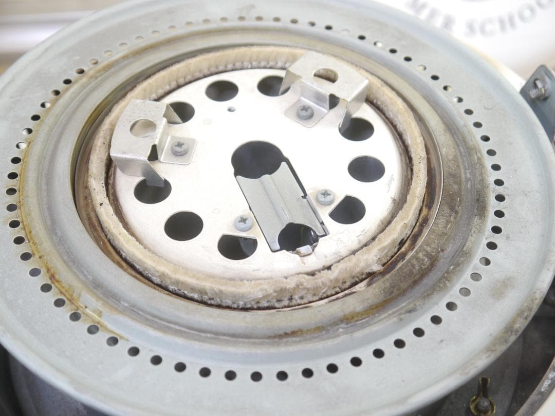 送料込◆2014⑨◆コロナ 石油ストーブ 円筒形ホワイト ストーブ 安全ガード付