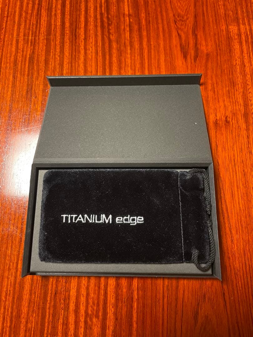 【箱付き、極美品】 ヨサ　yosa 高品質チタニウムエッジ　美顔器 カッサ