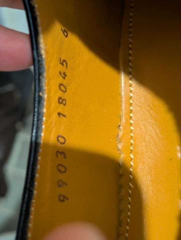 JALAN SRIWIJAYA ジャランスリワヤ 本革