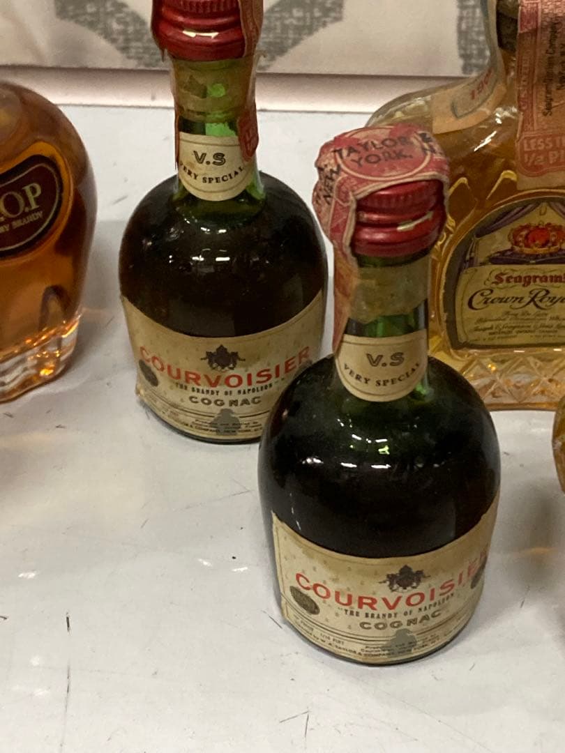 古酒 希少 ミニチュアボトル おまとめ クラウンロイヤル ウィスキー 計22本