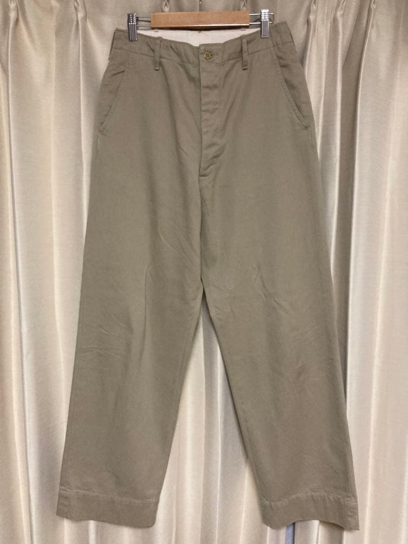 25SS コモリKHAKI チノパンツ