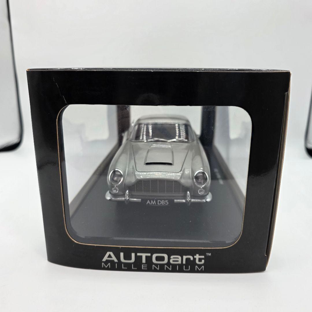 希少　AUTOart製　Aston Martin　DB5　1/18 ミニカー