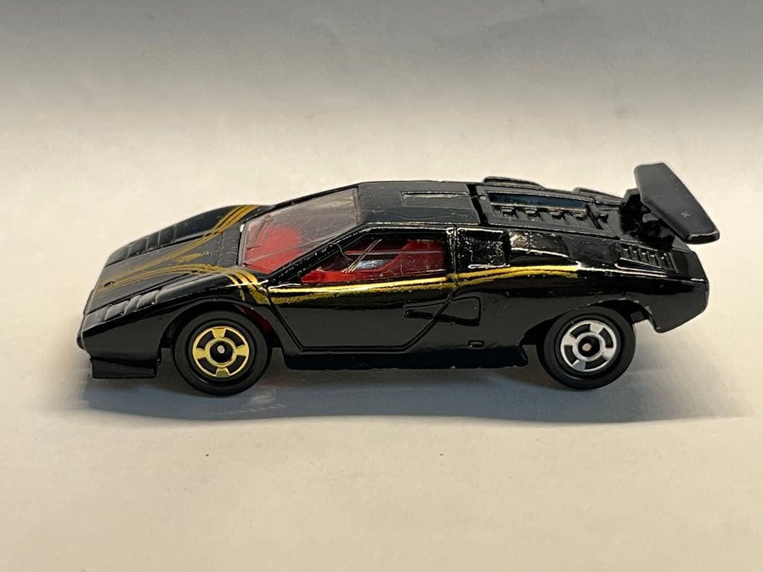 激レア トミカ ランボルギーニ カウンタック LP500S ゴールドメッキライン