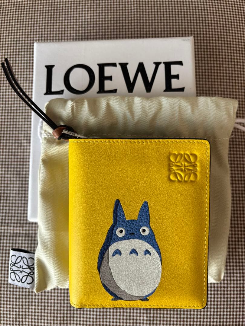 ロエベ　ウォレット ジブリ トトロ　折り財布 イエロー