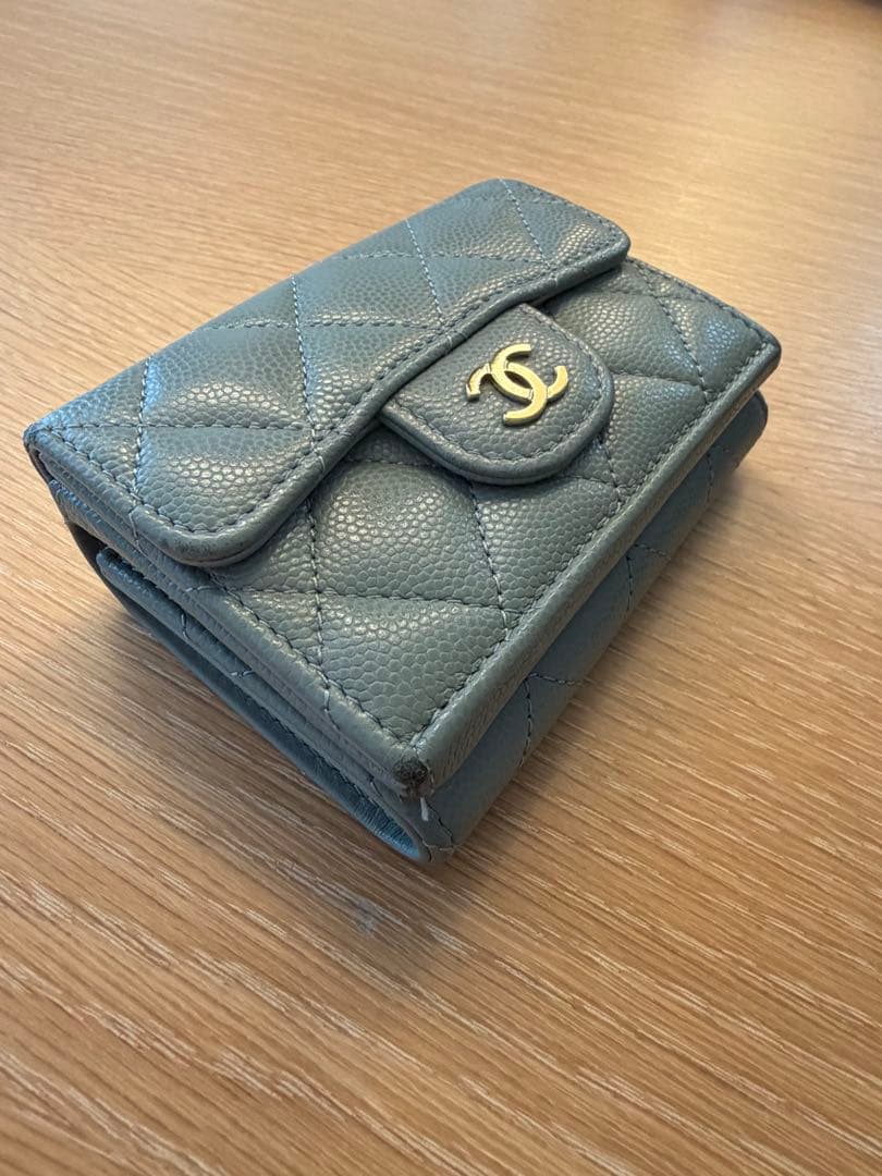 CHANEL マトラッセ　コンパクト財布