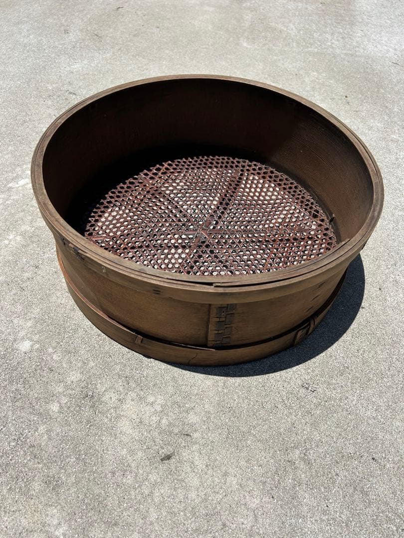 南房総で明治から昭和初期に使用されていた古農具:竹網ふるい