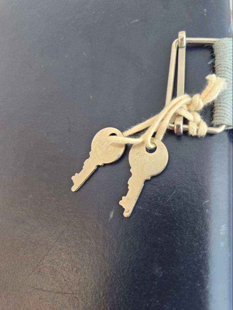 グローブトロッターGLOBE-TROTTERスーツケース　ネイビー