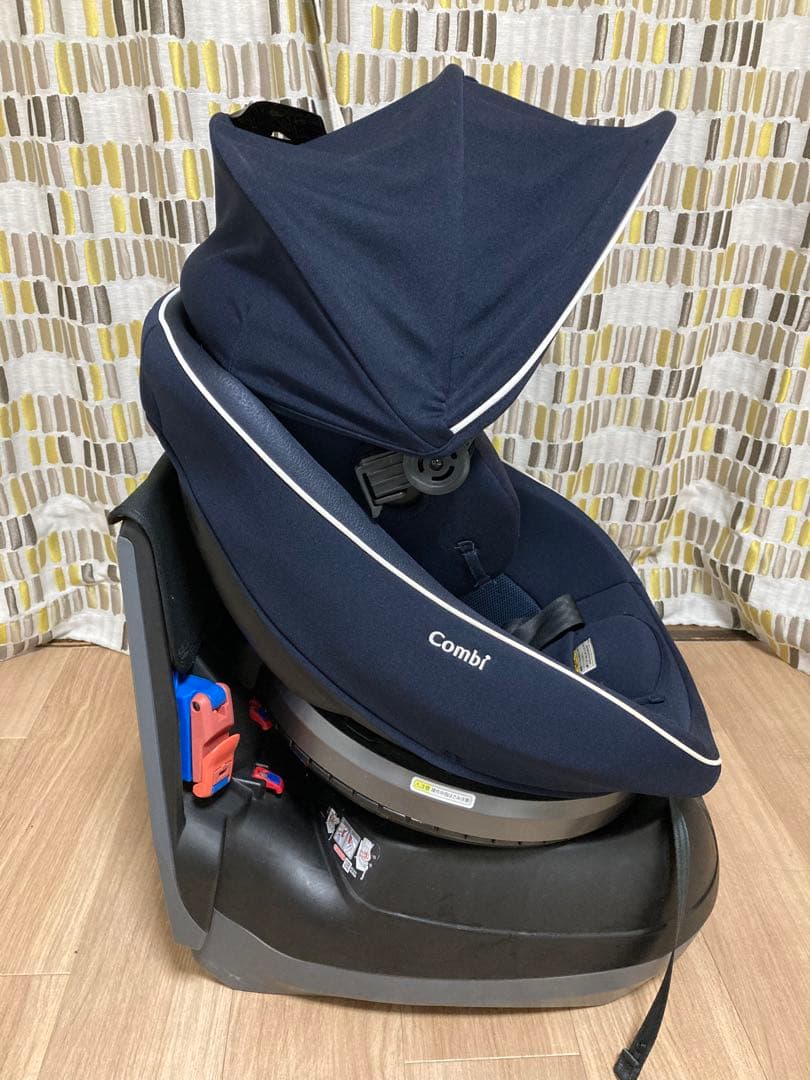 【限定特価‼️】Combi チャイルドシート　クルムーブスマート　新生児対応