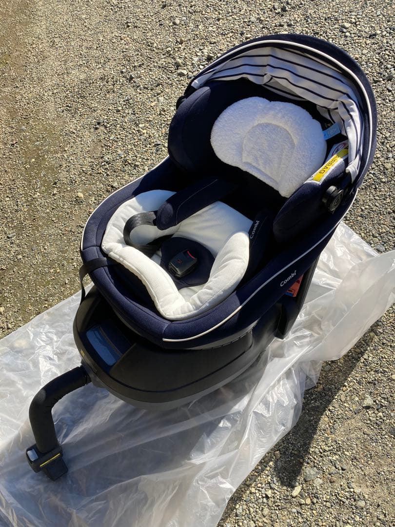 【限定特価‼️】Combi チャイルドシート　クルムーブスマート　新生児対応