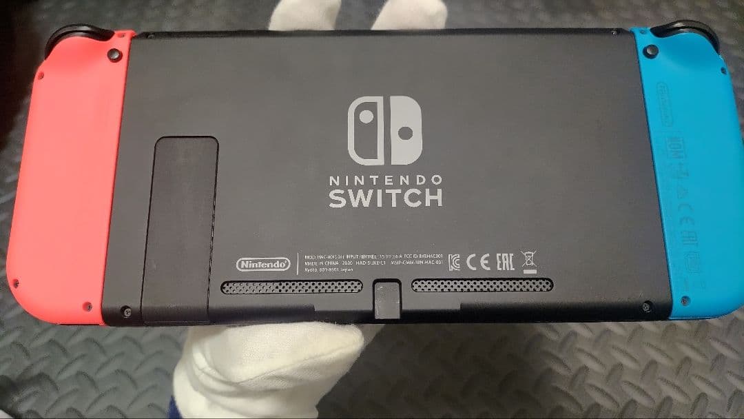 Nintendo Switch 本体 Joy-Con(L)ブルー/(R)レッド