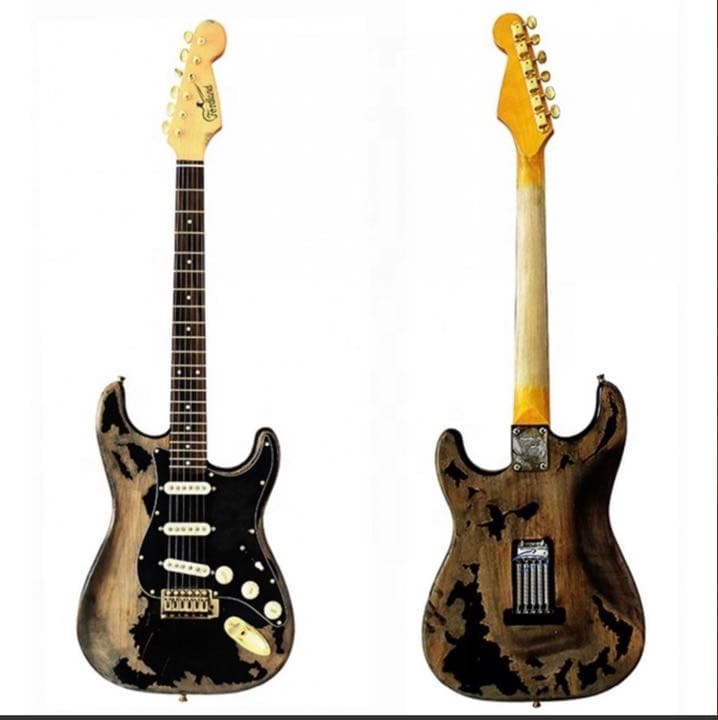 エイジド エレキギター ストラトキャスター　ギター エレキ レリック シールド