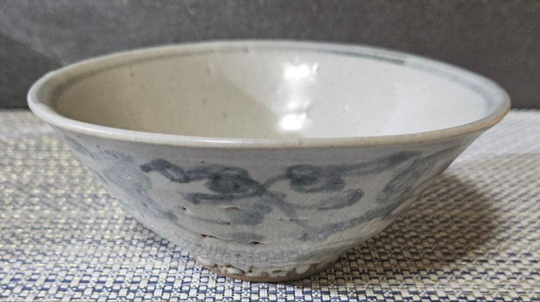 名碗❗】中国古陶磁器　明末～清初 福建琉球古窯　青華染付　唐草に渦巻文様 茶碗