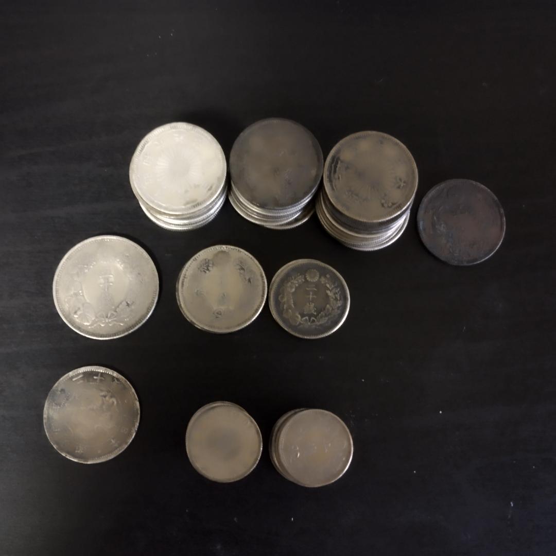 旧銀貨幣コレクション合計233.72ｇ 鳳凰50銭32枚　旭日20銭3枚など