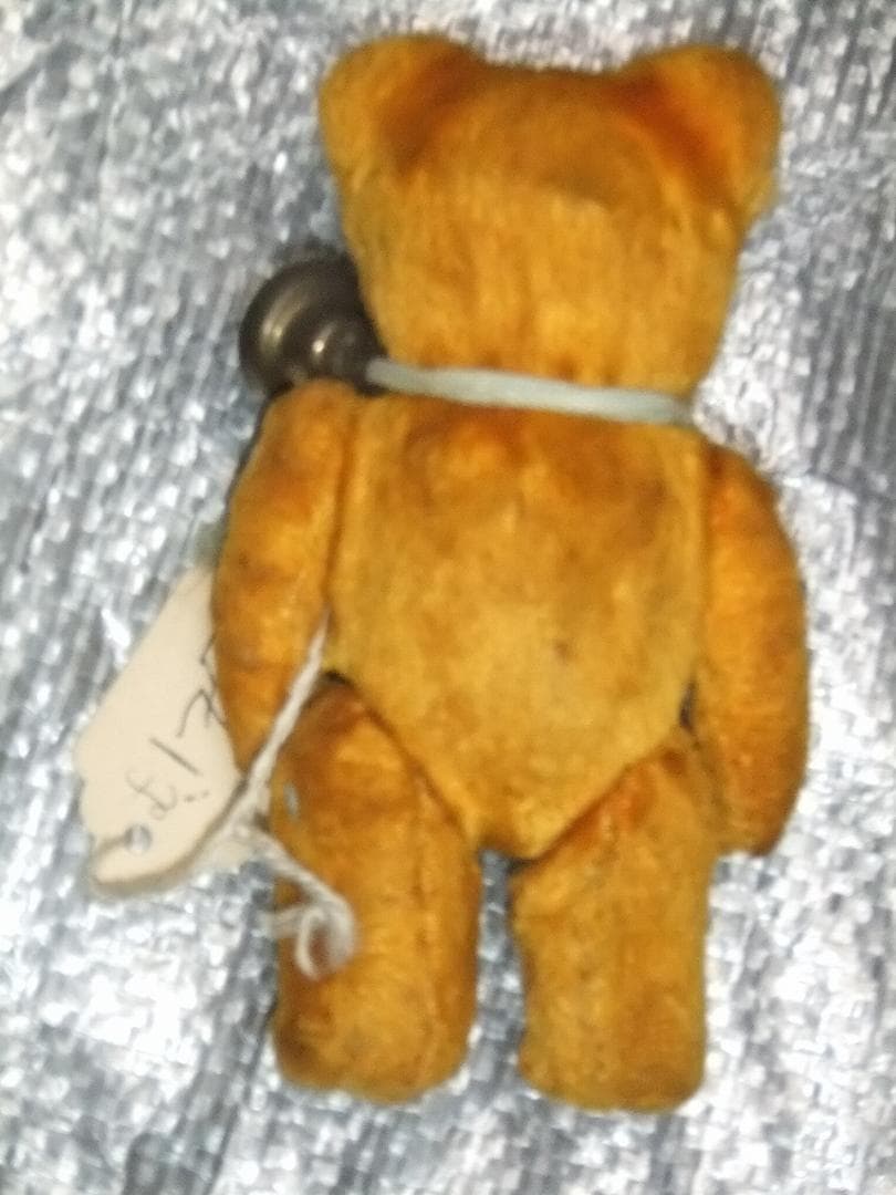 175.00 イギリスポンド値札がついたままのベアちゃん　時代色付きです