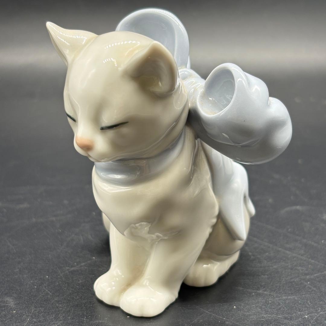 リヤドロ姉妹ブランドNAO　置物 フィギュリン 猫　リボン　　no.170