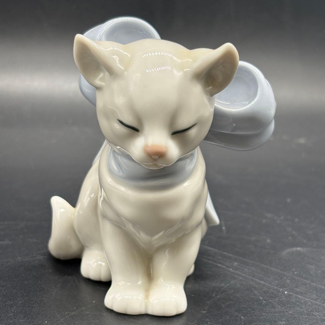 リヤドロ姉妹ブランドNAO　置物 フィギュリン 猫　リボン　　no.170