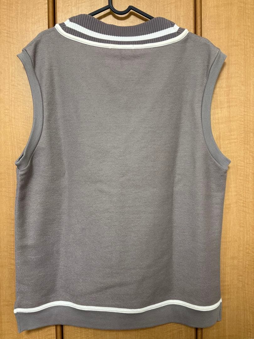 Fred Perry ベスト Striped Trim V-Neck Tank