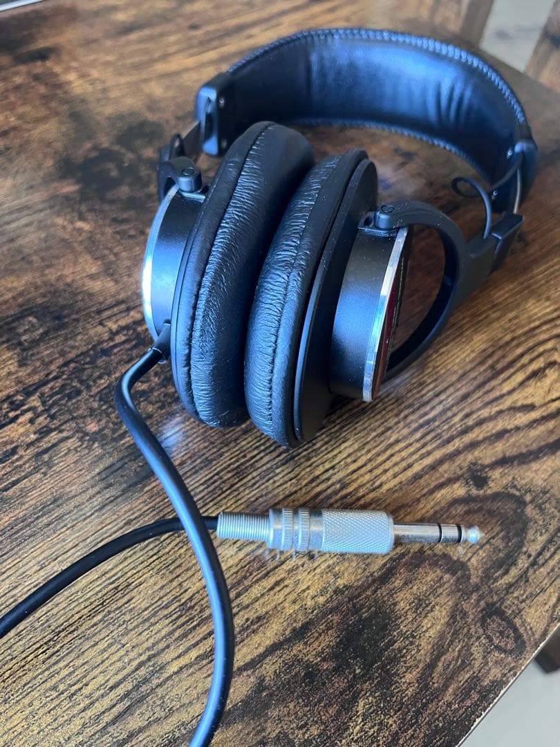 ♣️ SONY 有線 密閉型スタジオモニターヘッドホン 黒 MDR-CD900ST