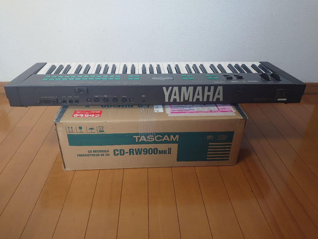 Yamaha DX-27 シンセサイザー 61鍵