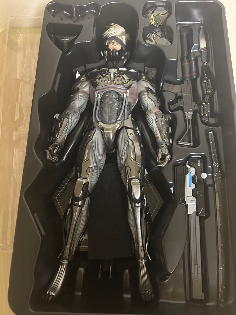 ロボット hot toys LGEAR RISING:REVENGEANCE
