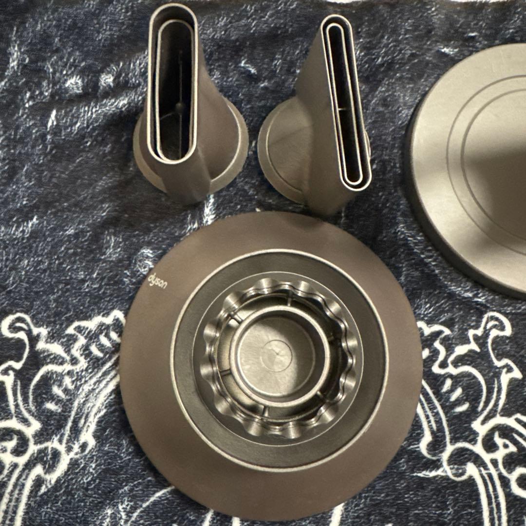 【希少・早い者勝ち】Dyson hd03 ヘアドライヤー