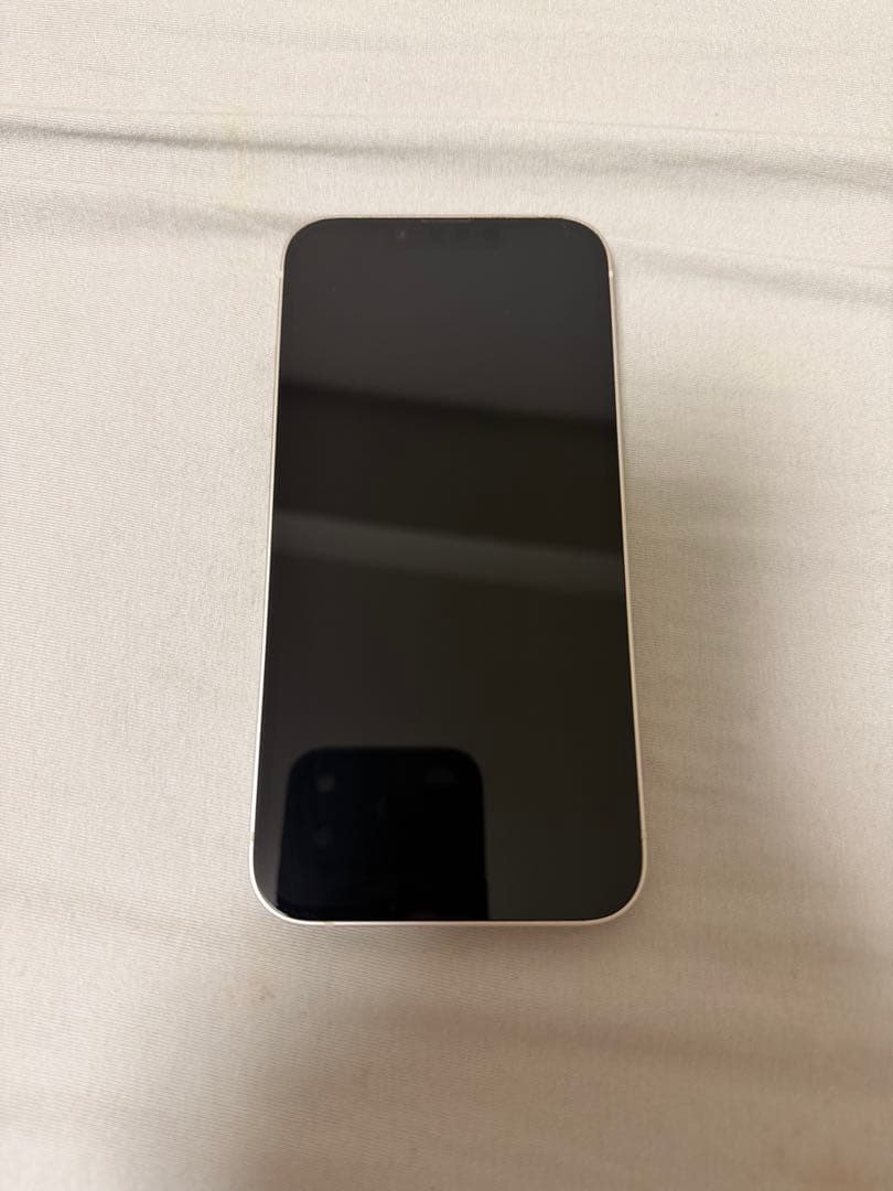 Apple iPhone 13 256GBスターライト 本体