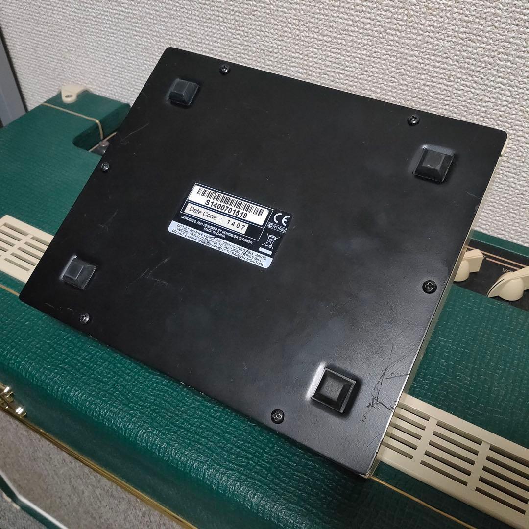 ギター Behringer VT999 Vintage Tube Monster