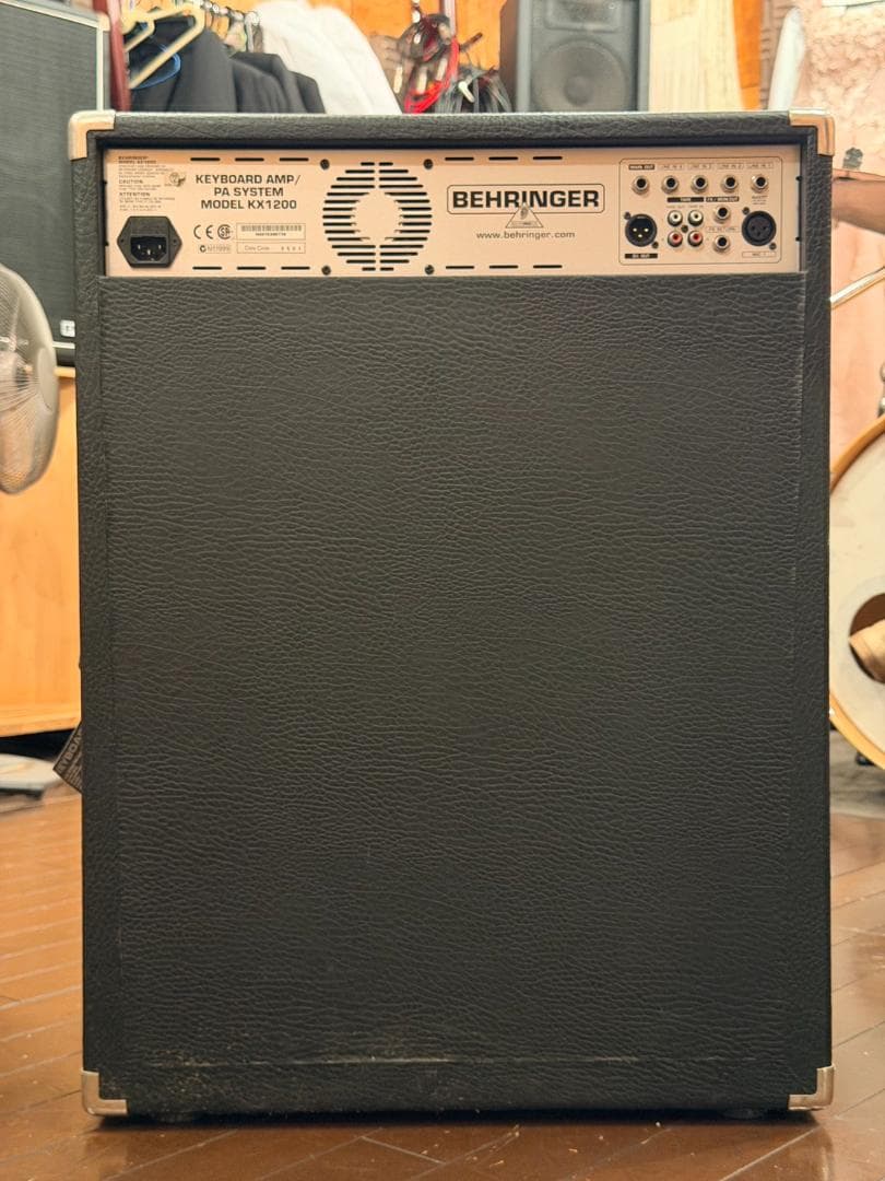 BEHRINGER KX1200 キーボードアンプ PA