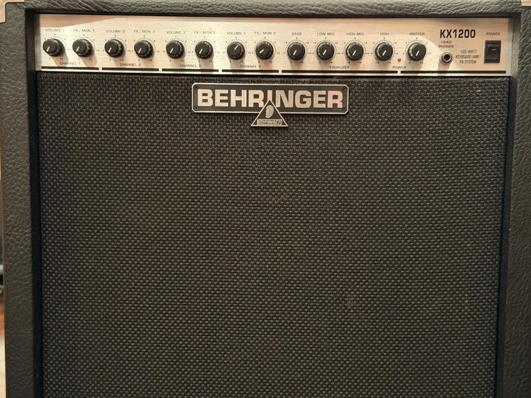 BEHRINGER KX1200 キーボードアンプ PA