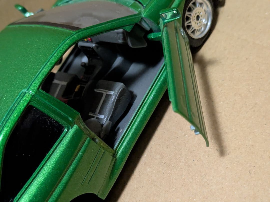 ブラーゴ　フォード・エスコート　RS　コスワース　　1/24