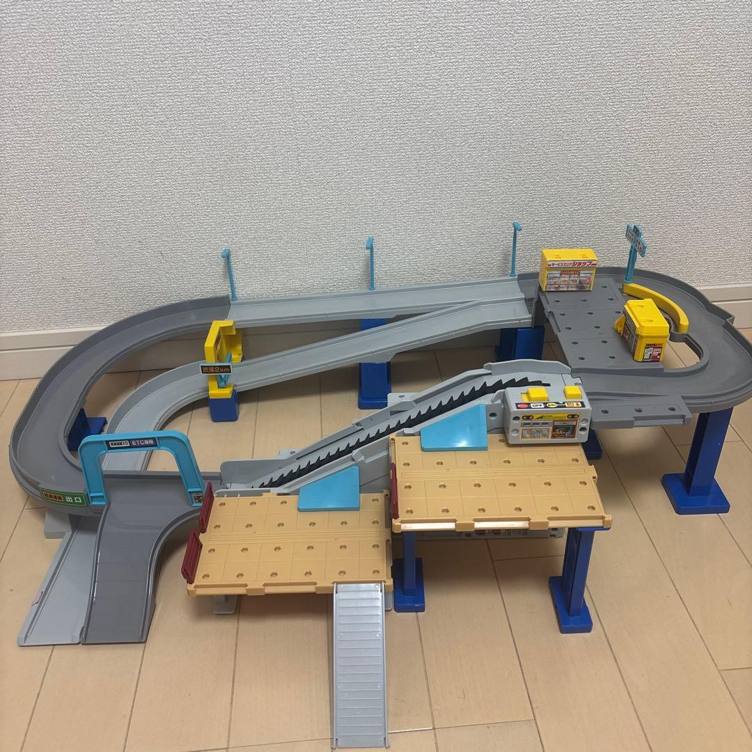 トミカまとめ　（トミカビル・高速道路・山のぼりドライブ・トミカタワー）